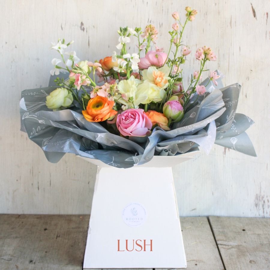 Mother’s Day Vase – Soft Spring Blush